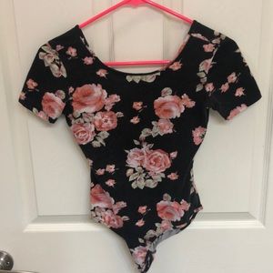 Forever 21 rose print body suit! 🌹